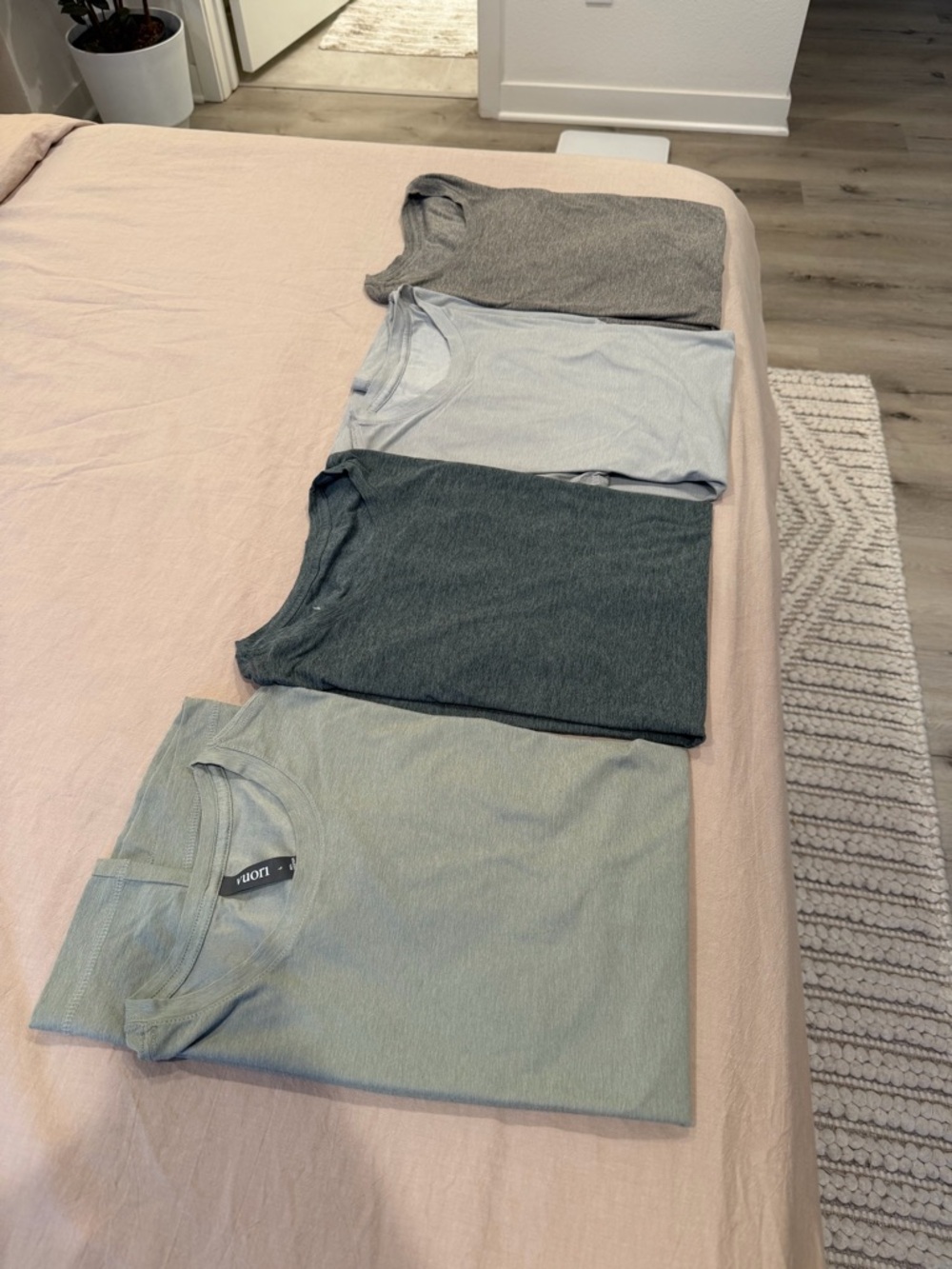 Vuori Four-Pack Strato Tech Tees (New/Like New)